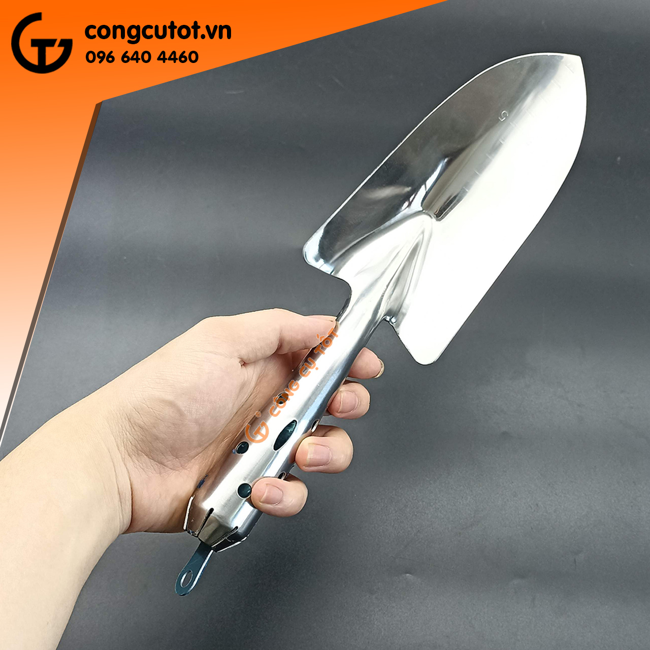 Xẻng xúc đất - xẻng nhổ cỏ trồng cây