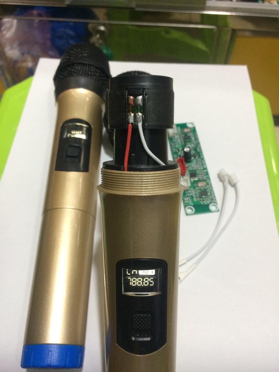 Micro loa kéo sóng UHF giá rẻ