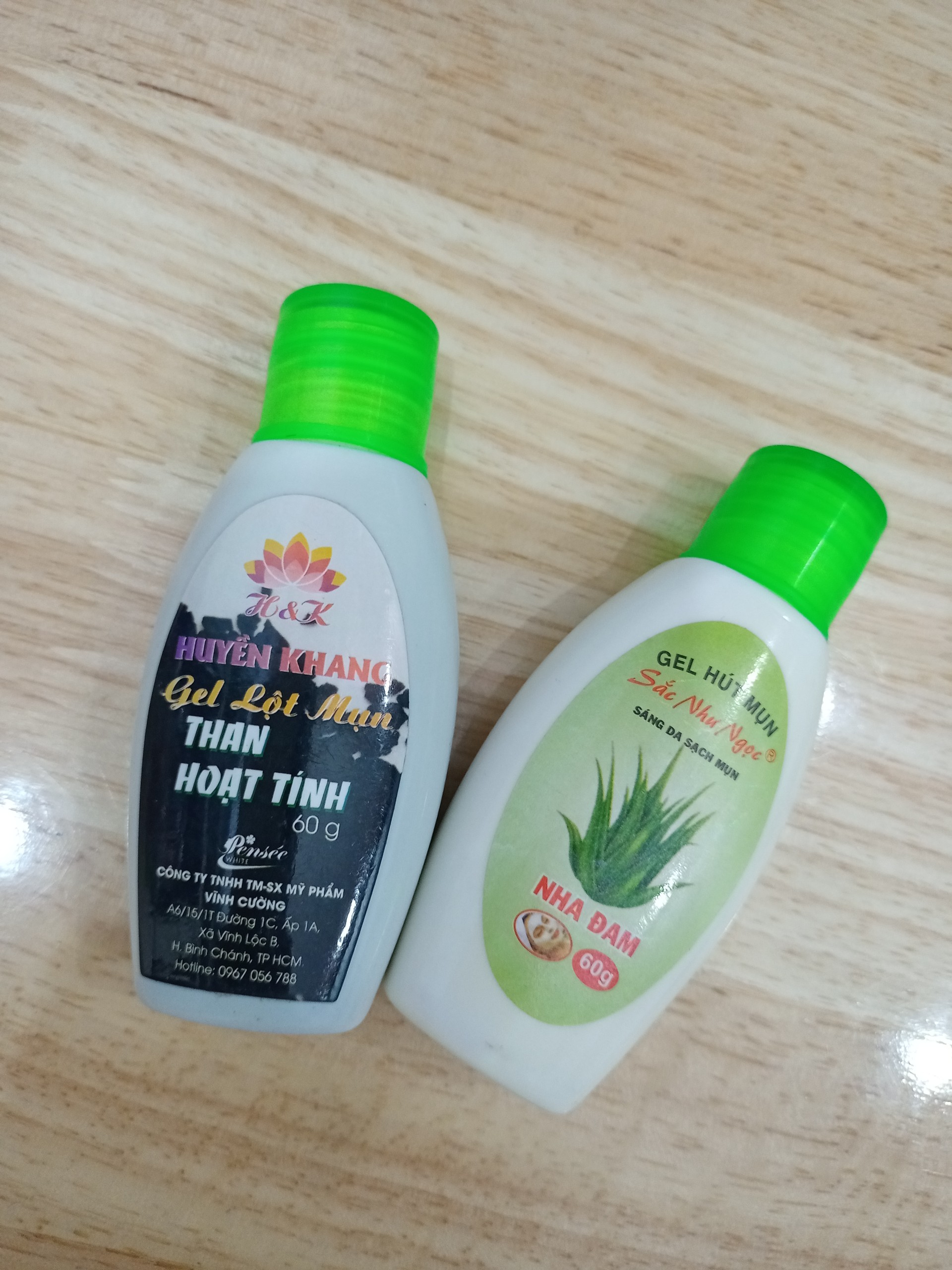 60gram Gel lột mụn Nha đam - than tre