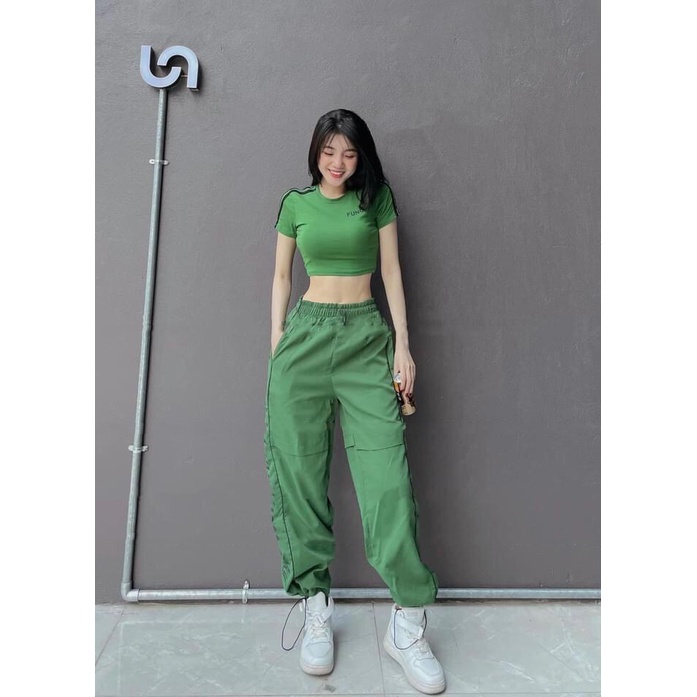 Set Croptop Bom Thụng - set bộ thể thao