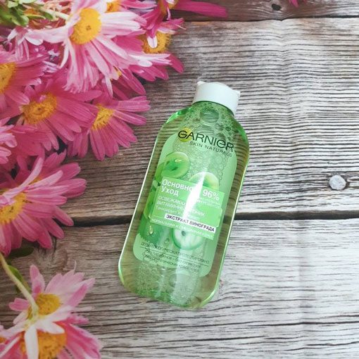 Nước Hoa Hồng GARNIER Nho Xanh 200ml