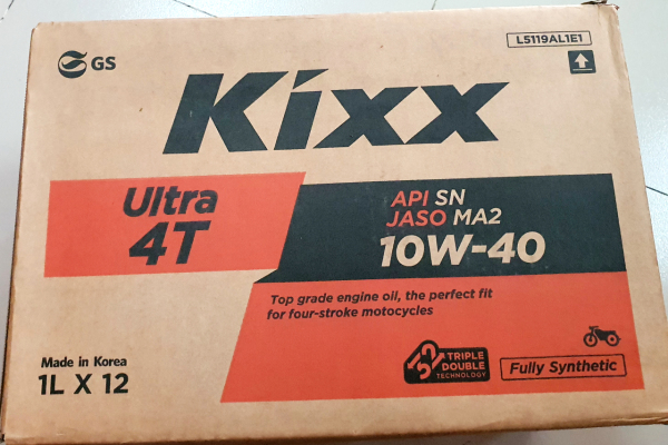 Thùng 12 chai nhớt xe số tổng hợp Kixx Ultra 10W40 1l