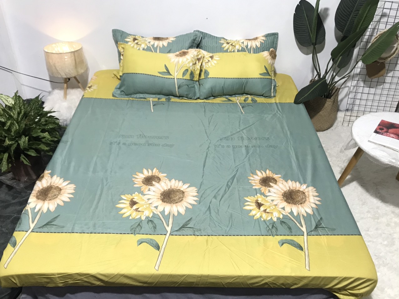 Set Ga Gối 4 Món Nhiều Mẫu Họa Tiết Siêu Đẹp ( Gồm 1 ga bo chun, 2 vỏ gối nằm, 1 vỏ ôm )