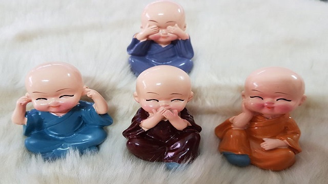 Bộ 4 Chú Tiểu Để Xe Hơi Cầu An