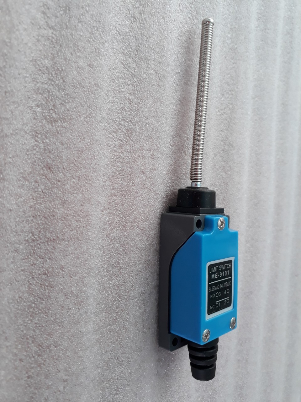 Công tắc hành trình Limit switch ME- 9101