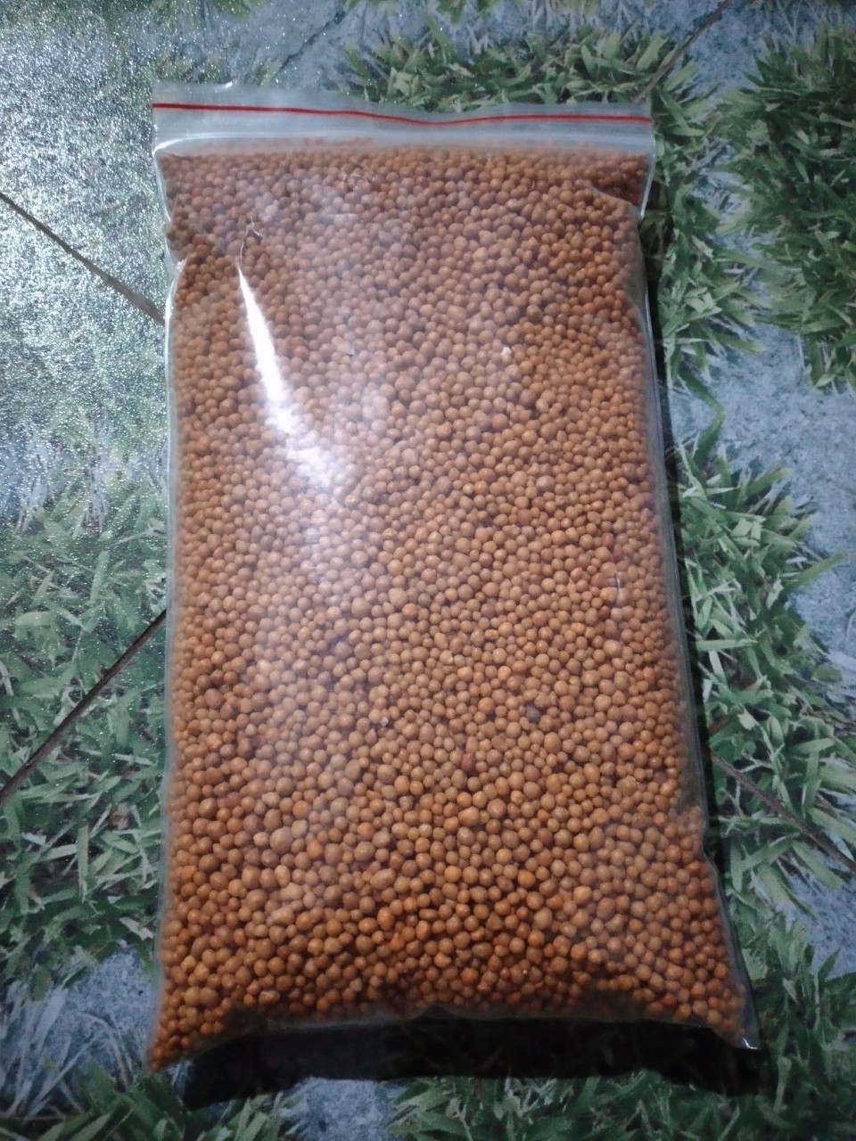 Phân bón tan chậm hạt vàng oscomote 14-14-14 gói 1kg