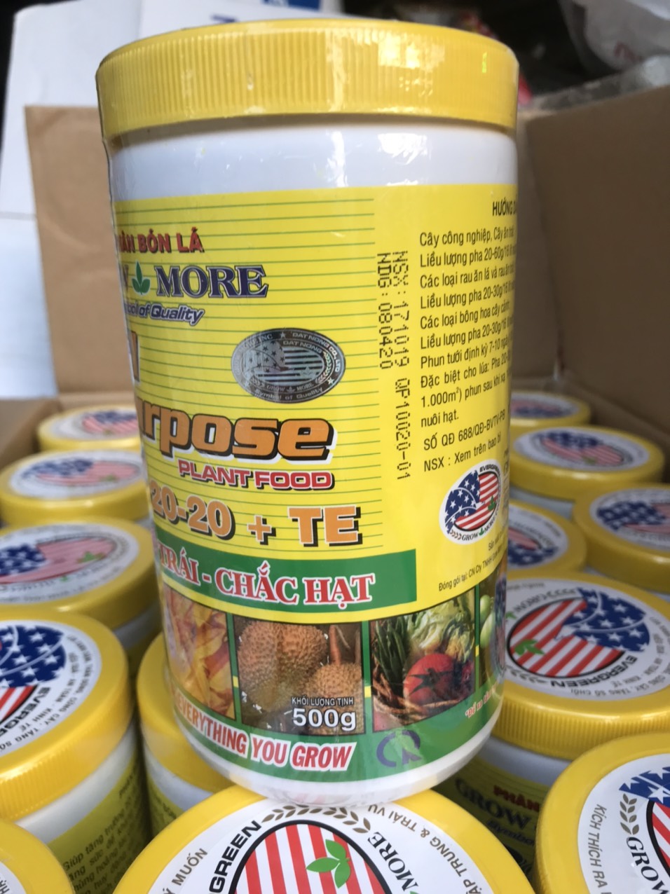Phân NPK 20-20-20 +TE growmore 500gam