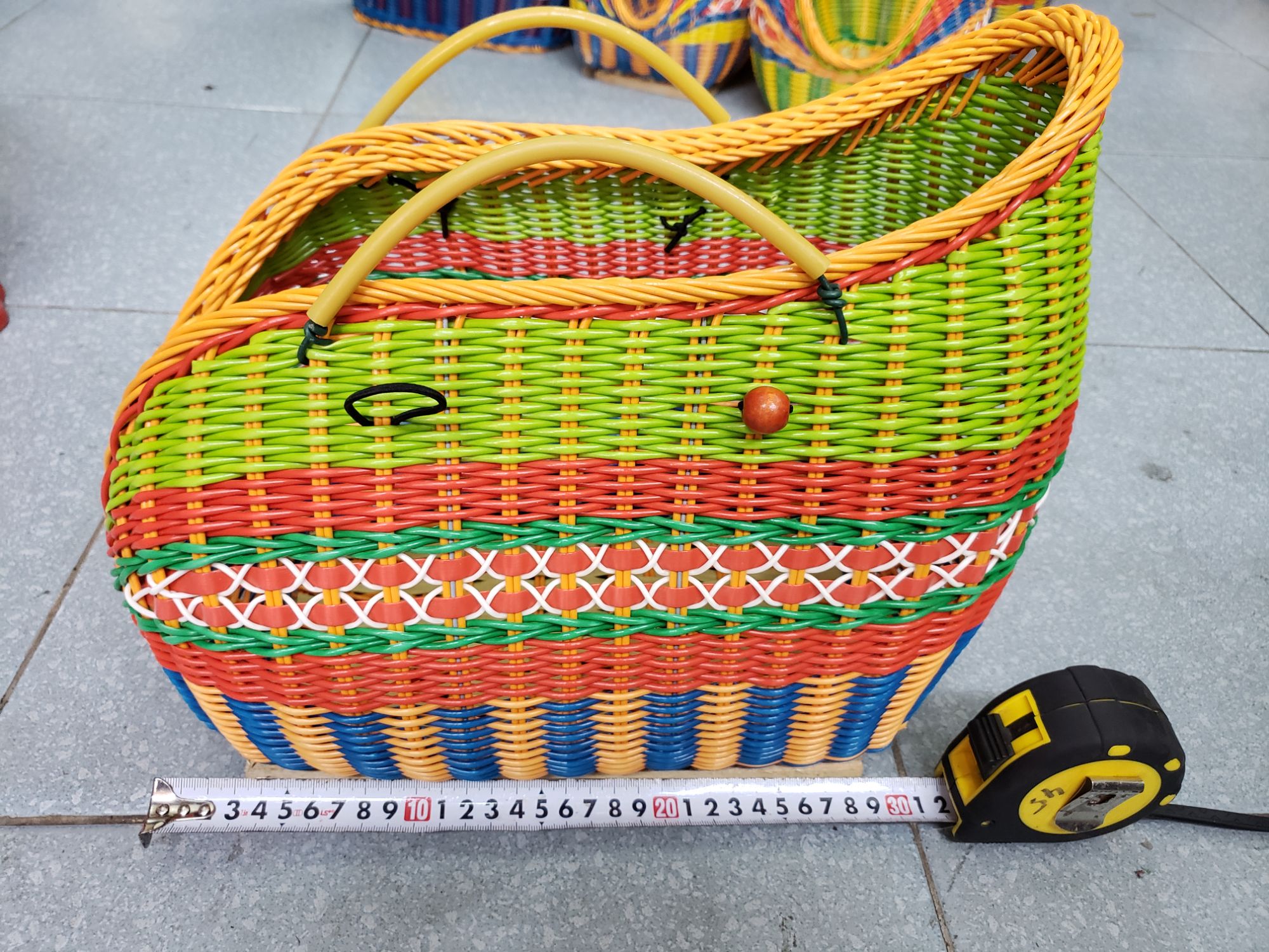 Giỏ Gà chó , mèo , gà