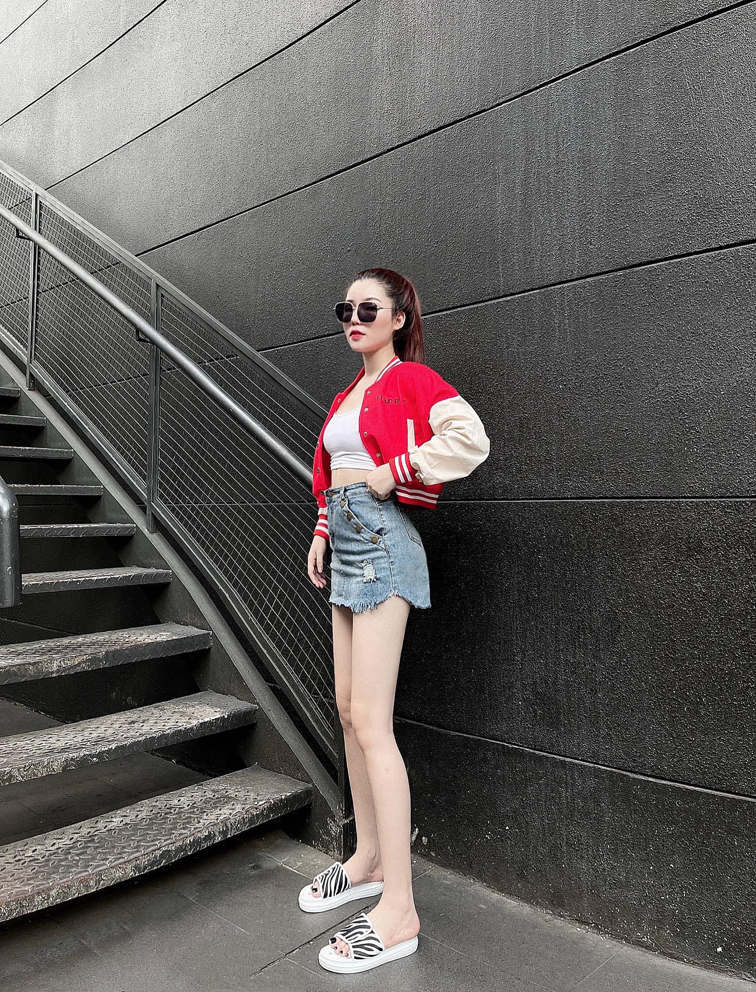 Chân váy jean hack dáng có quần bên trong