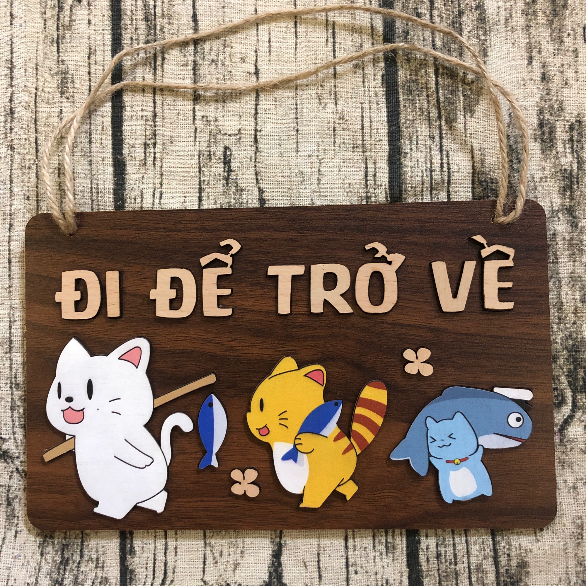 Bảng gỗ, tranh gỗ decor Đi để trở về 3 chú mèo đánh cá