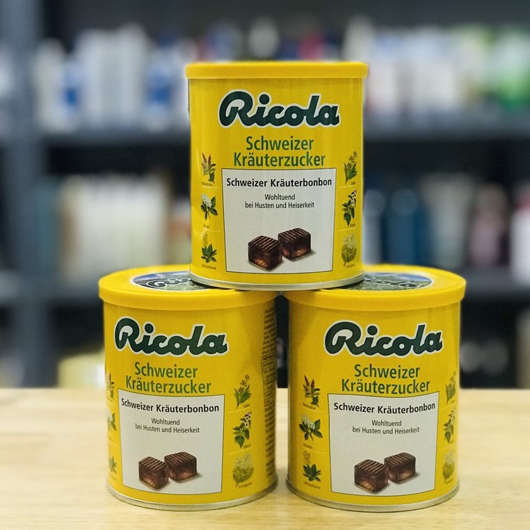 Kẹo ngậm ho thảo mộc Ricola chiết xuất từ các thành phần lành tính được sản xuất theo công nghệ hiện đại đảm bảo an toàn cho người sử dụng