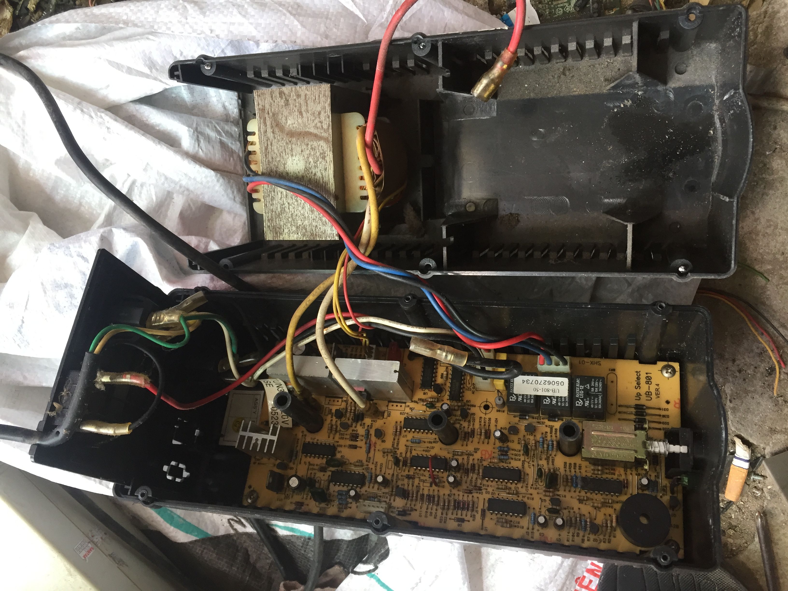 Bộ lưu điện UPS  UP Select UN500 12VDC