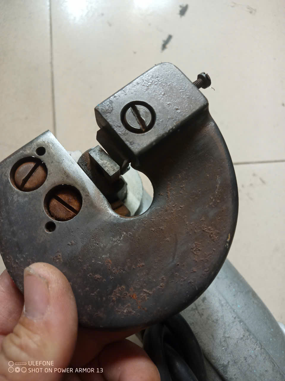 Máy cắt tôn 2mm hàng nhật bãi