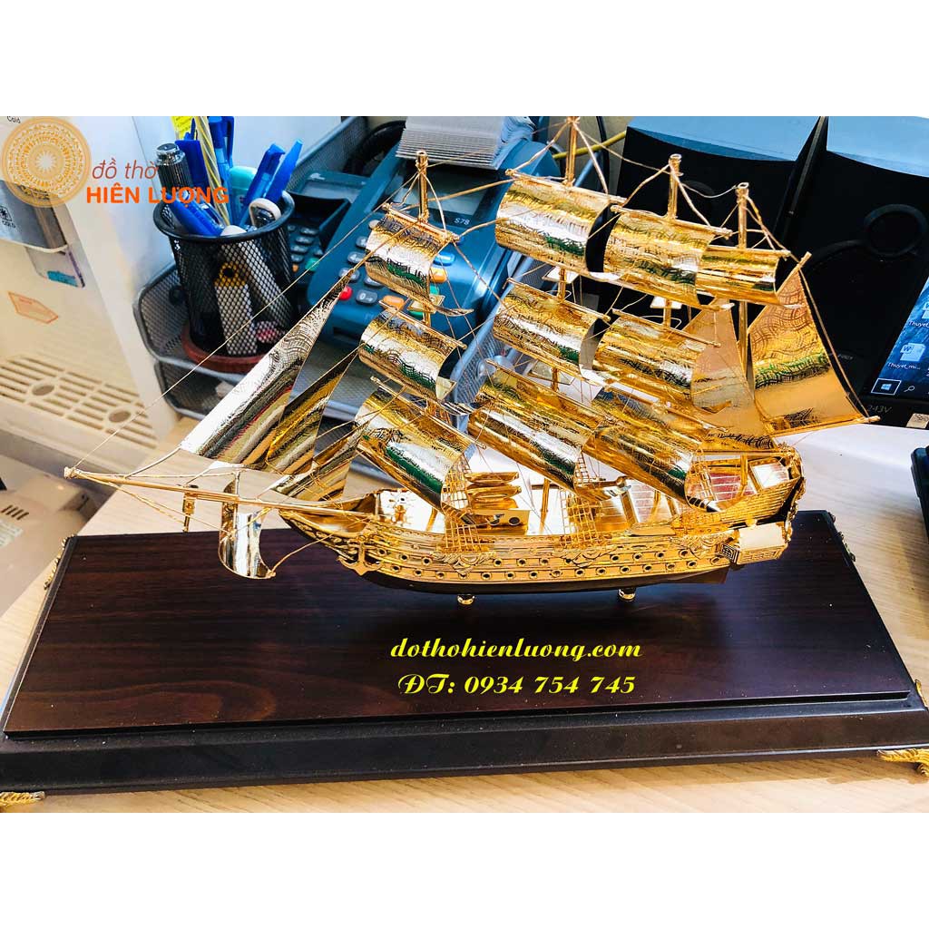 Mô Hình Thuyền Buồm Mạ Vàng Cỡ Đại, Kích thước khung: 51x18x34cm
