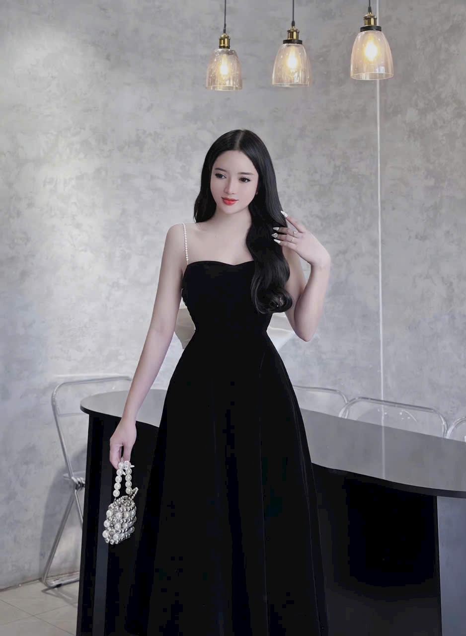 Đầm nhung 2 dây dáng dài đính nơ lưng tôn dáng, Đầm đi chơi, dự tiệc chất nhung 2 dây dáng dài xinh xắn