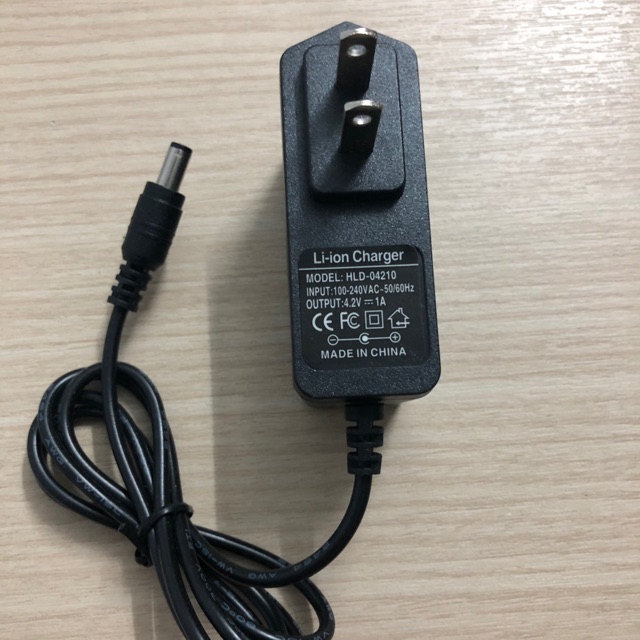 [HCM]Sạc pin Li-on 1s 4.2V 1A có đèn
