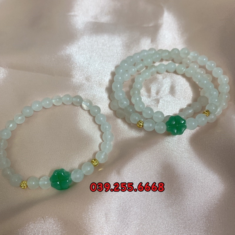 Chuỗi Vòng đá mix charm cỏ 4 lá kèm hộp đựng cao cấp