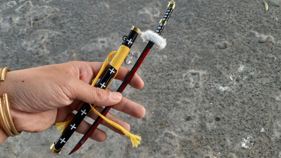 [22-25cm] Mô hình thanh Kikoku của Law [tặng đế] - Baystore