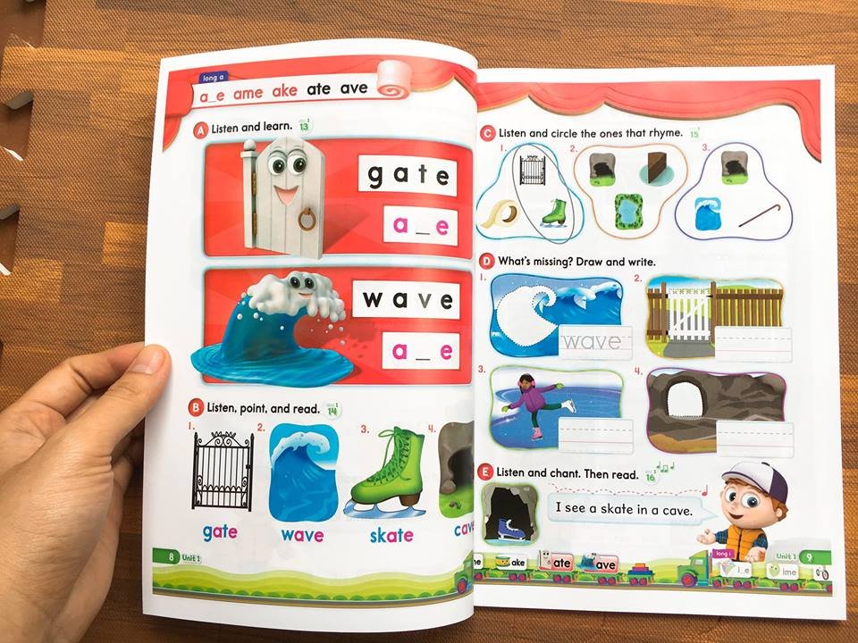 Oxford Phonics World - Level 3 - 2 quyển (SB+WB) - Khổ A4