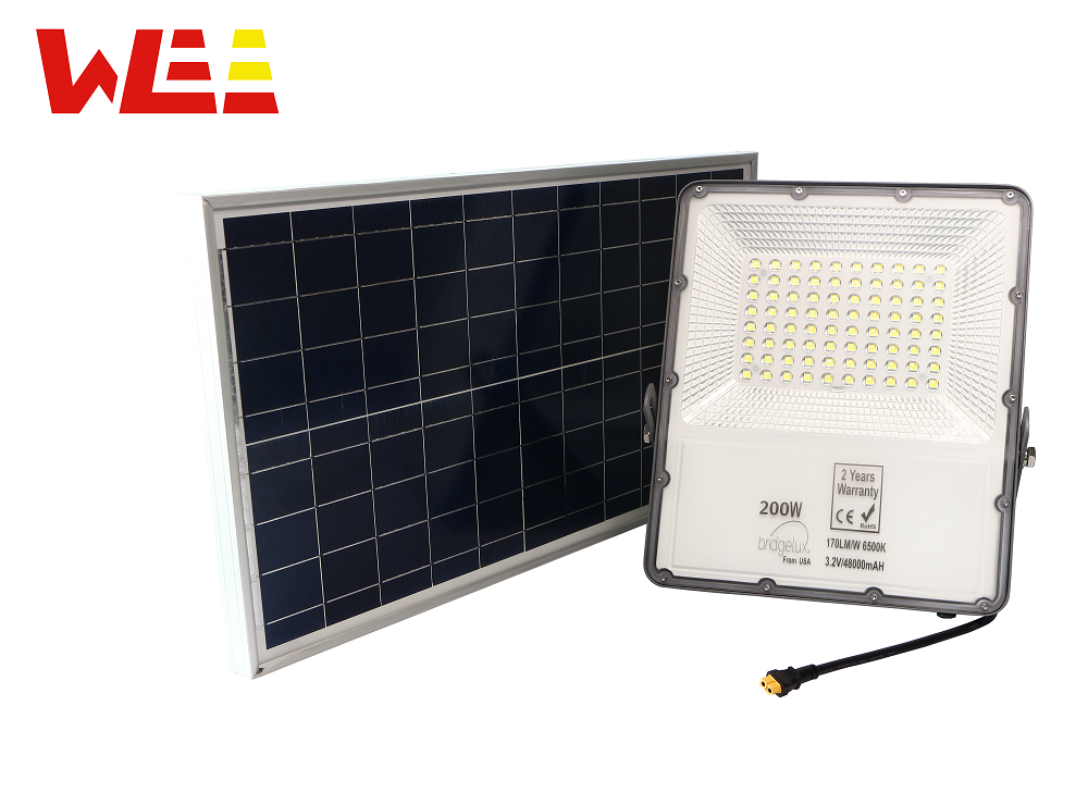 Đèn Năng lượng mặt trời 200W