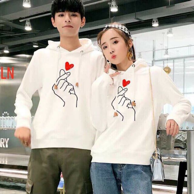 COMBO 2 ÁO -Áo nỉ có mũ ( 2 áo) bắn tim đỏ vải đẹp ý nghĩa áo đôi nam nữ
