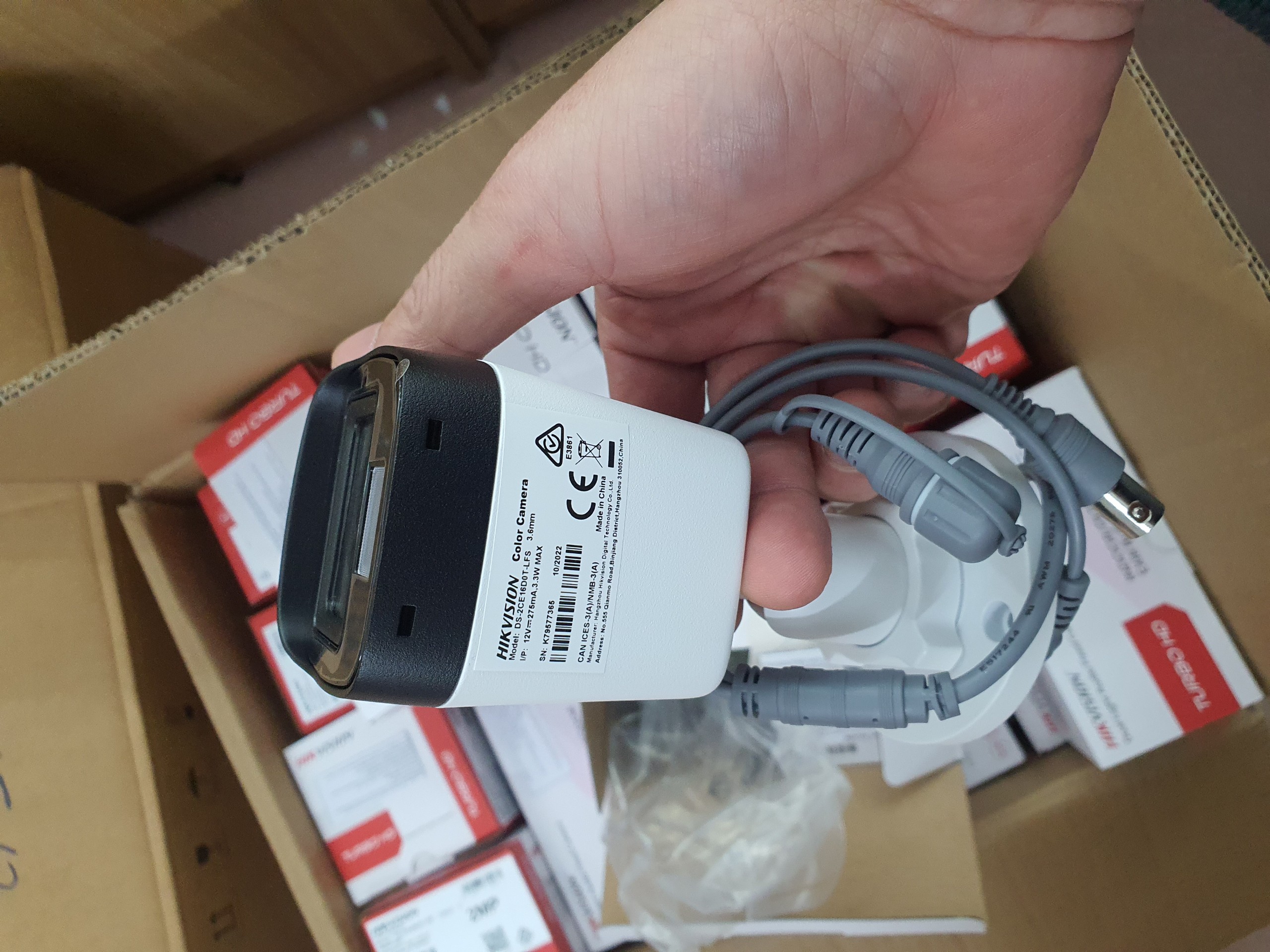 Camera HDTVI HIKVISION DS-2CE16D0T-LFS 2MP FullHD