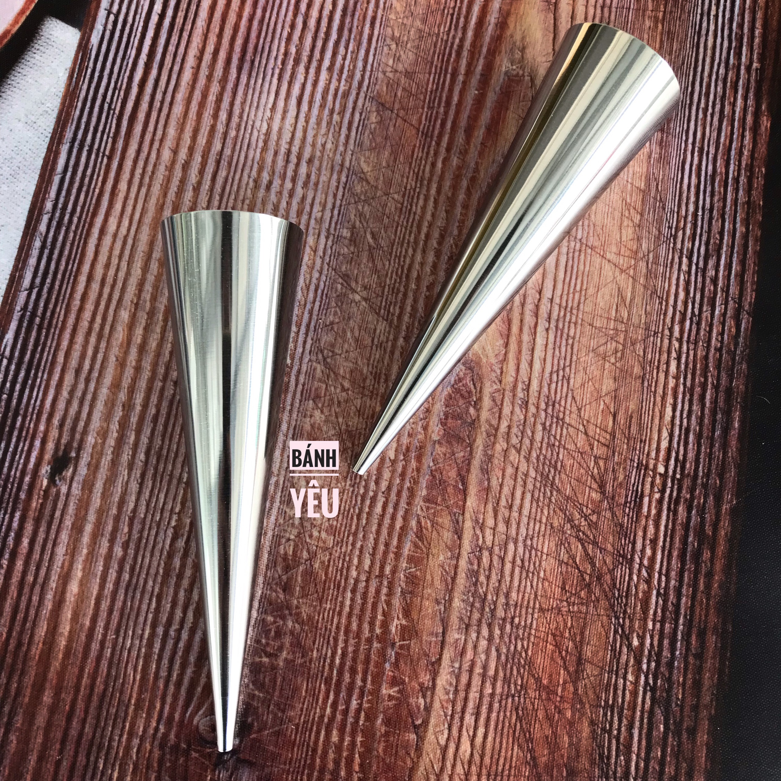 Khuôn Làm Bánh Mì Ốc Quế Lớn 12cm