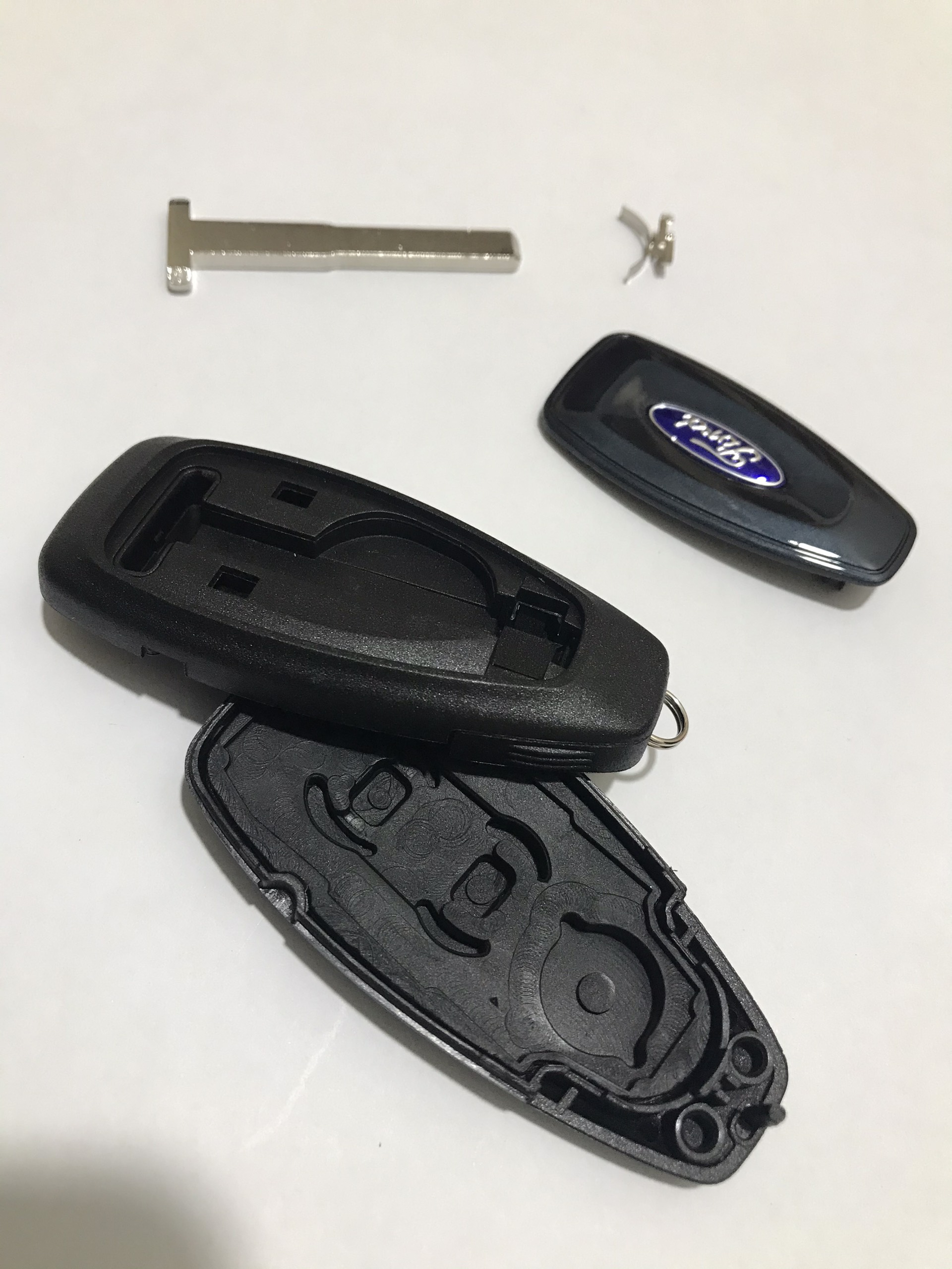 Vỏ chìa khóa Ford không chìa Keyless