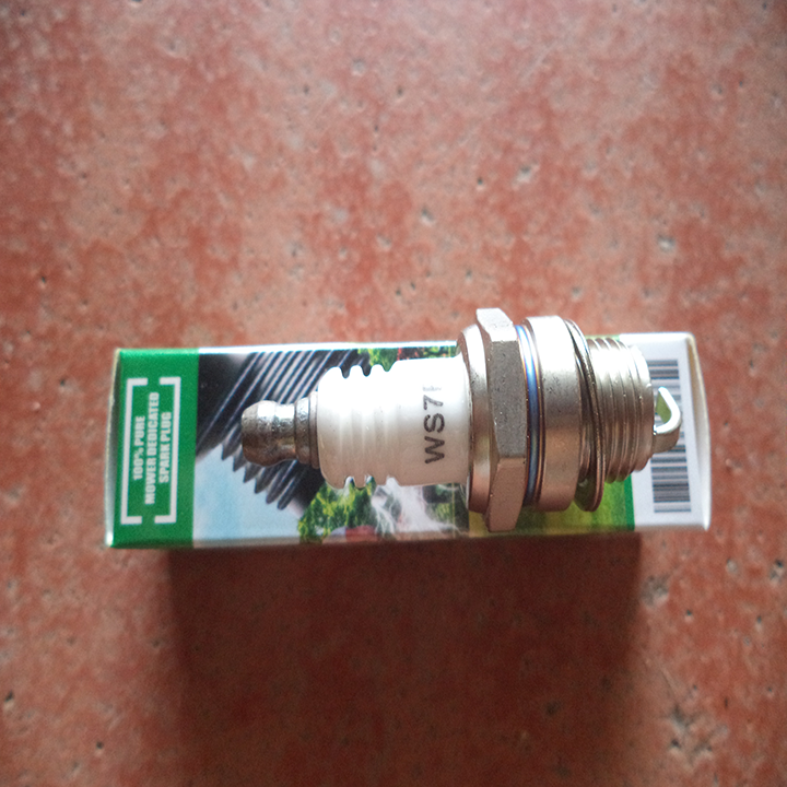 Bugi WS7F, BPM6A dùng cho máy cắt cỏ,máy cưa gỗ, máy phát điện,máy đầm cóc 2 thì