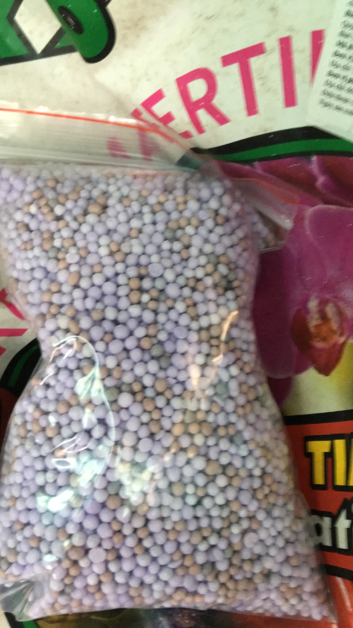 Phân bón tan chậm hàn quốc 20-10-10 + te gói lẻ 500gr