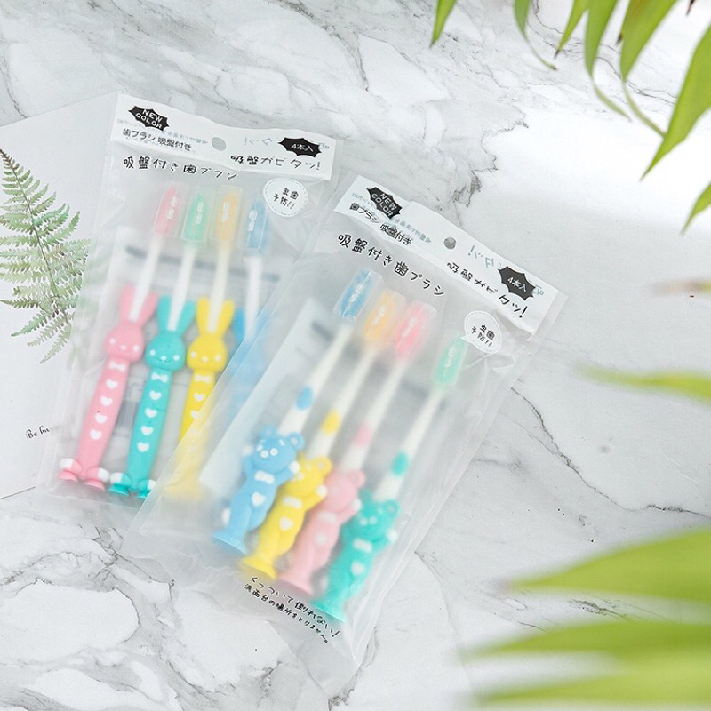 Set 4 bàn chải đánh răng cho bé hình gấu