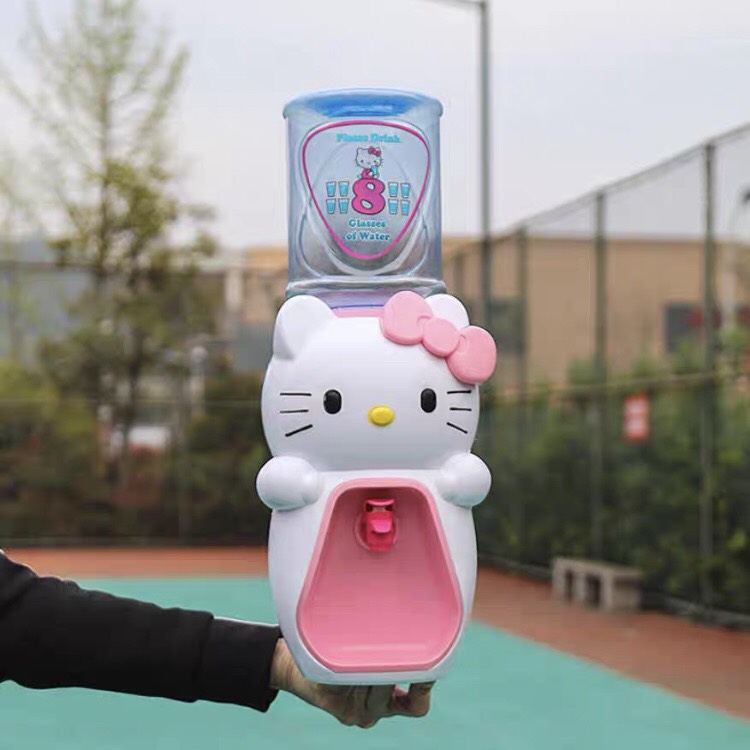 Bình nước Hello Kitty 2000ml