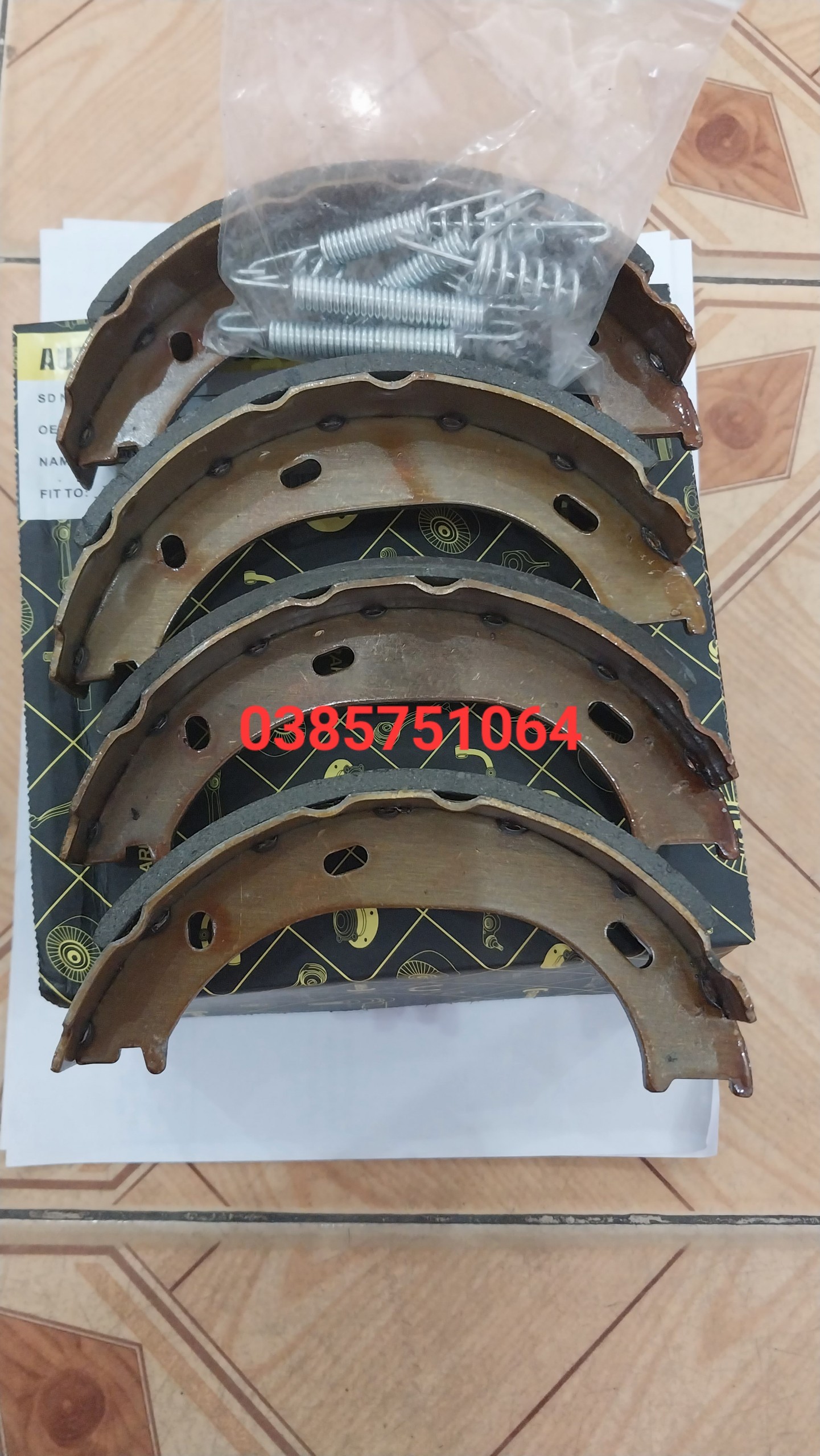 Bố thắng tay xe mercedes sprinter 16 chỗ