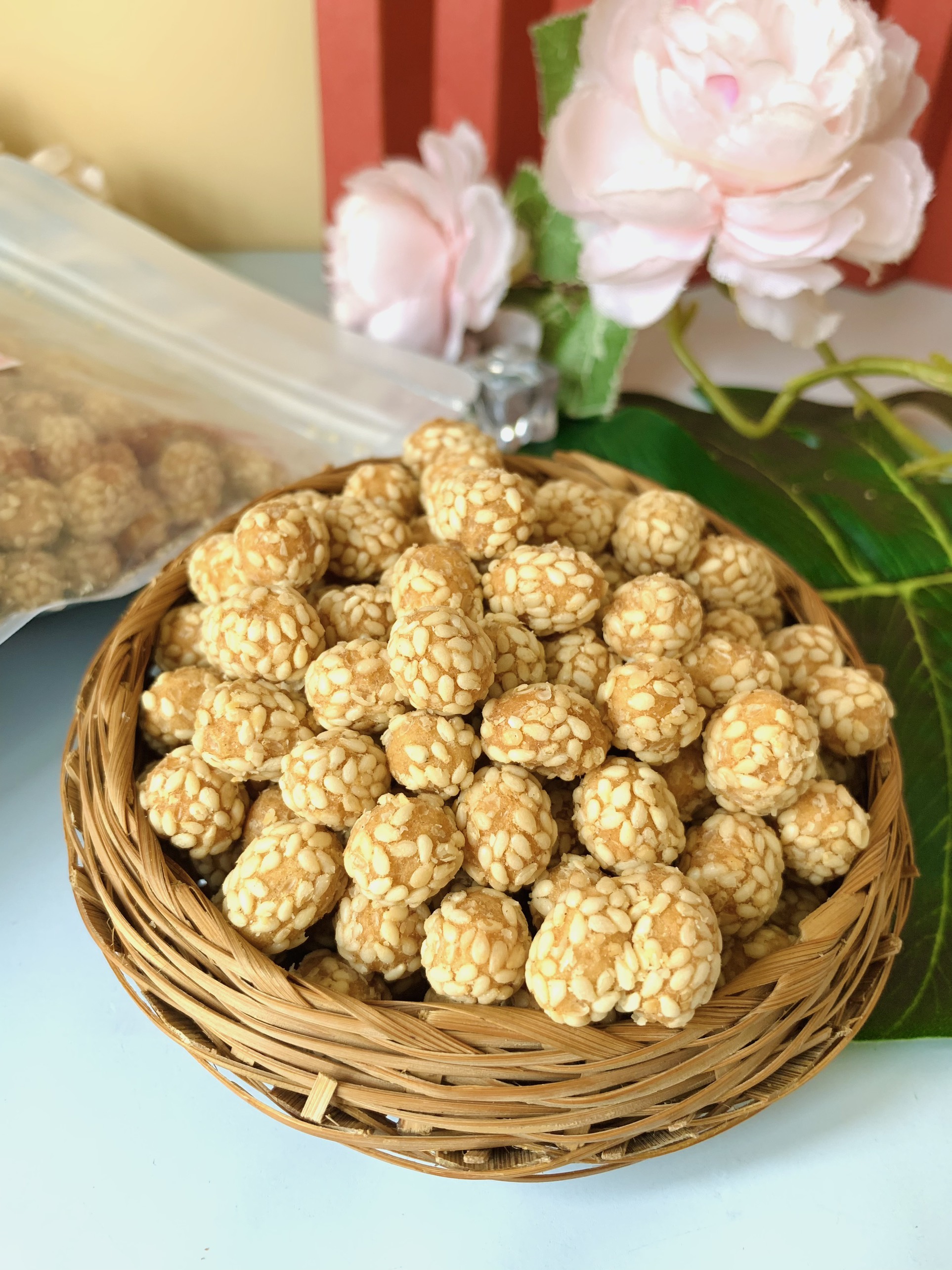 Đậu Phộng Mè Cốt Dừa 500g Bò Đội Nón