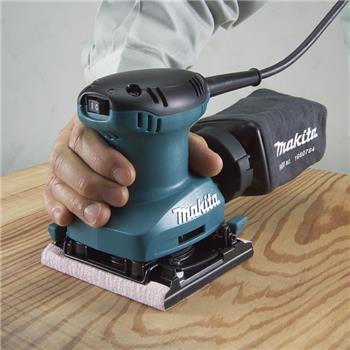 MÁY CHÀ NHÁM RUNG MAKITA BO4557