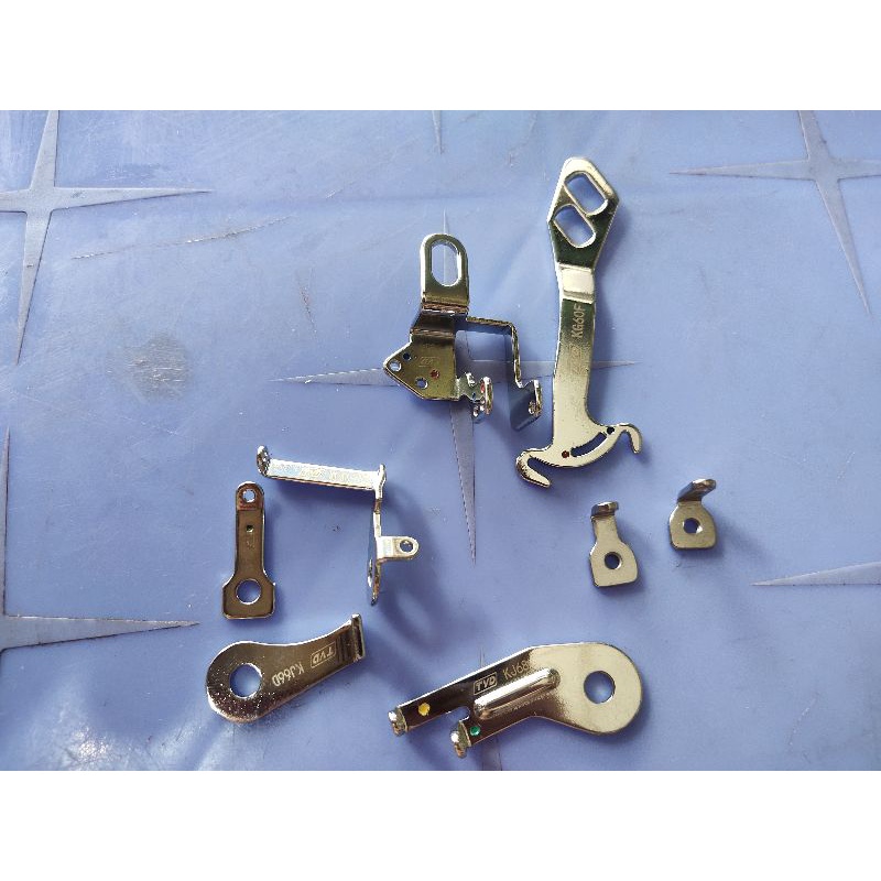 Bộ râu xỏ chỉ máy vắt sổ siruba đời F