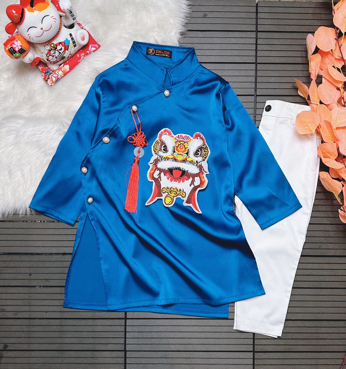 AO DAI CACH TAN HINH THIU