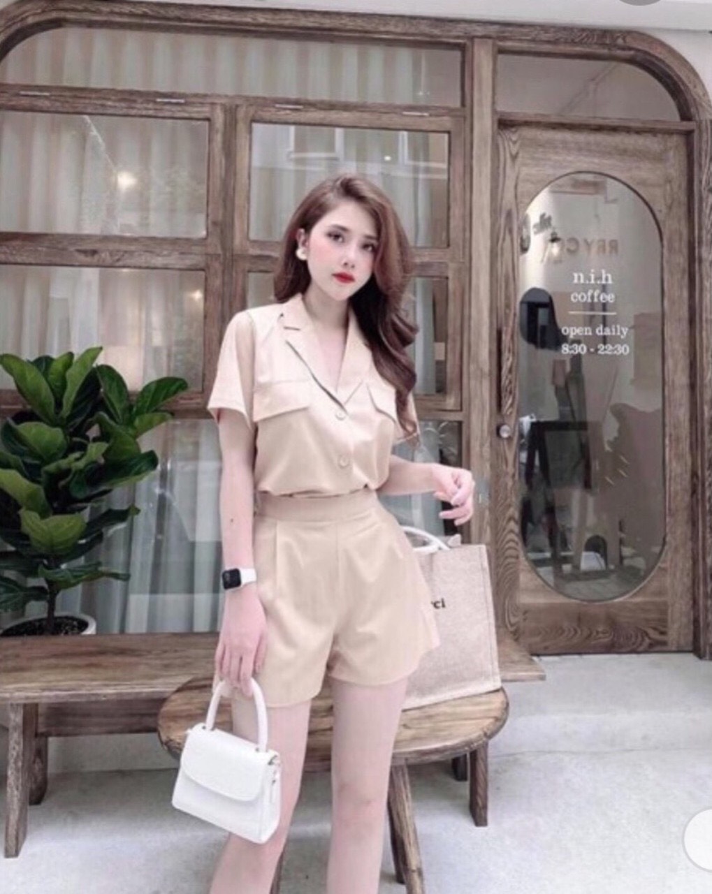 Set áo tay ngắn cổ sơ mi và quần đùi