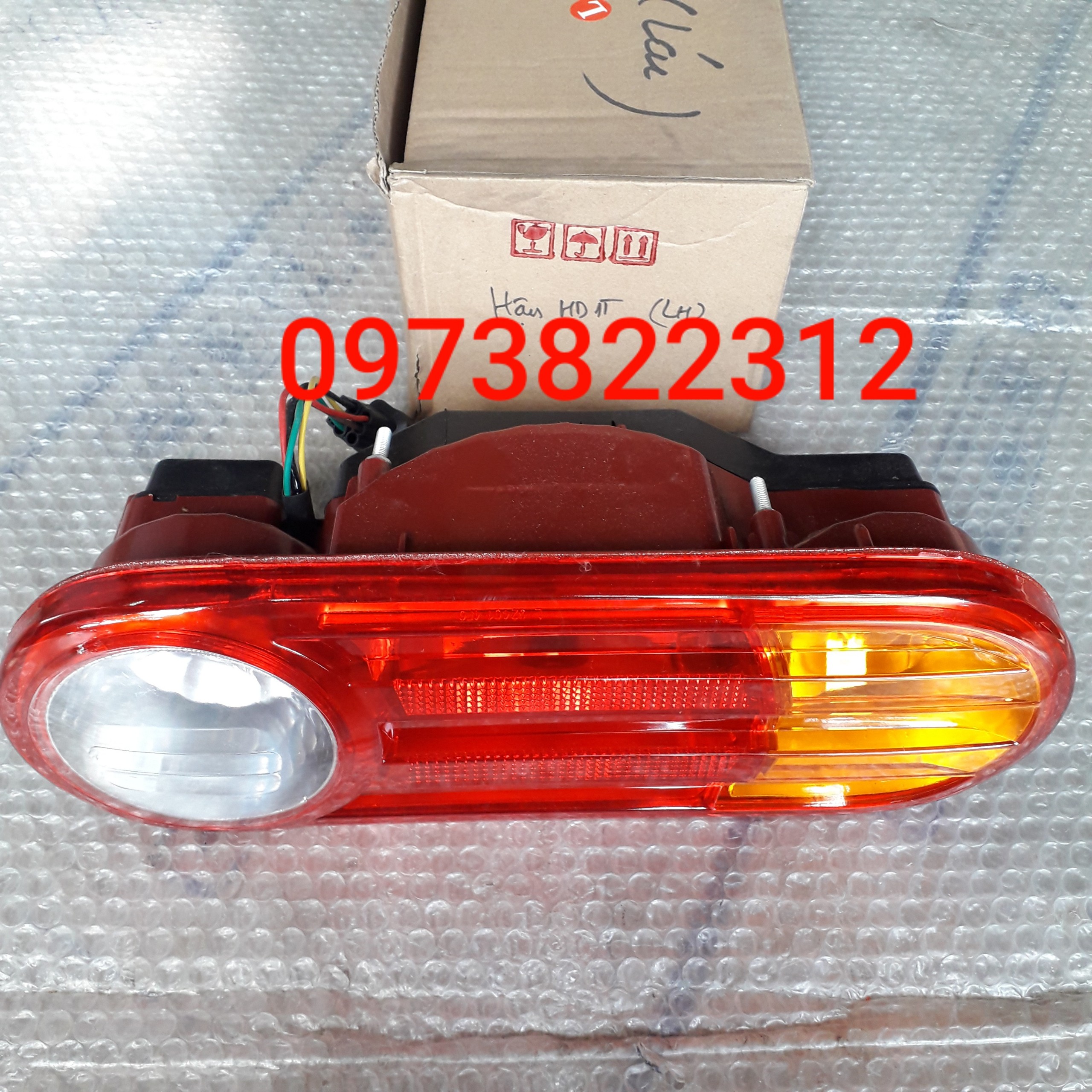 Đèn hậu Huyndai 1 tấn