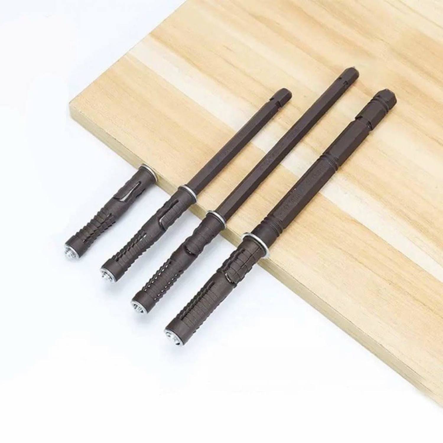 Pát âm kệ gắn tường