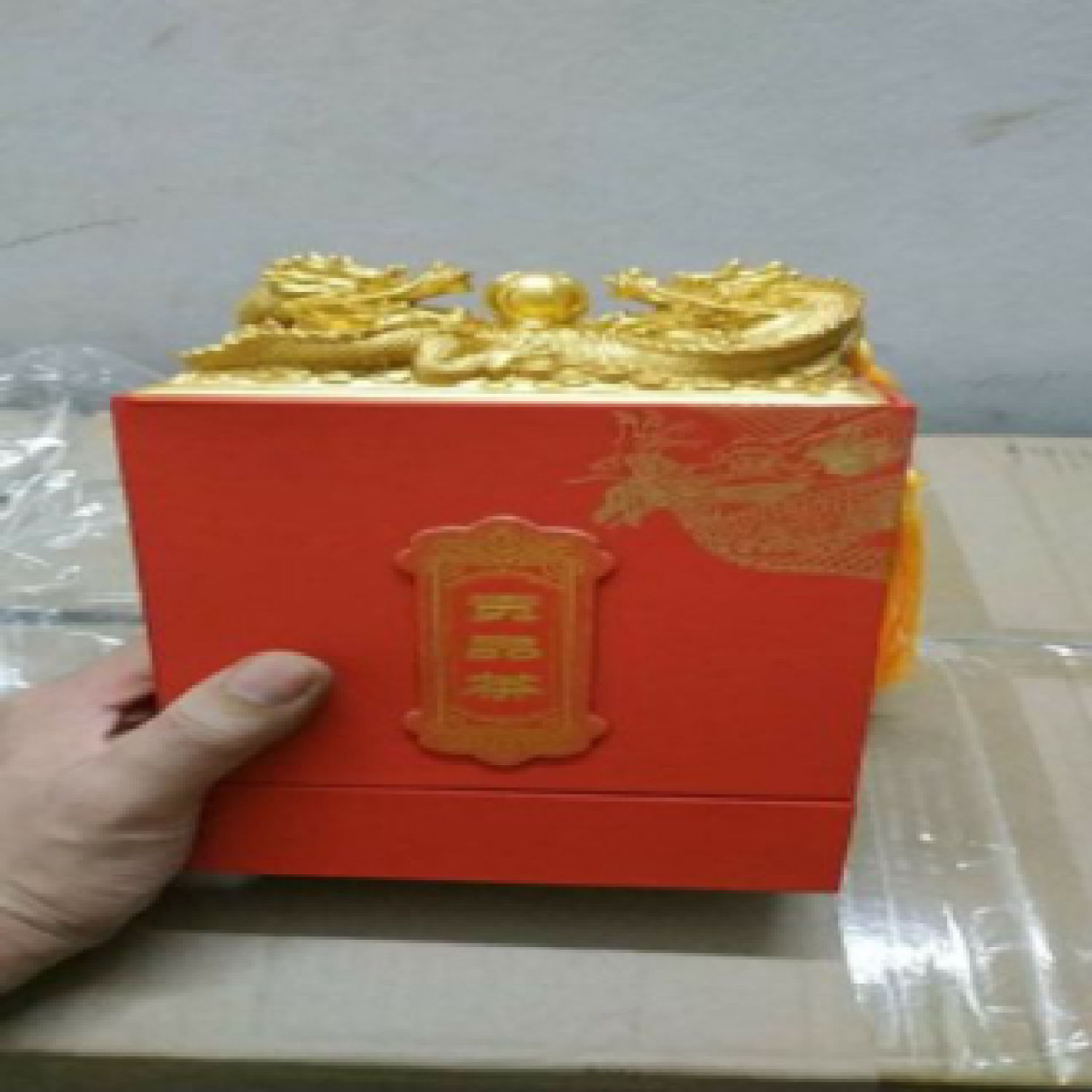 Hộp chè long phụng