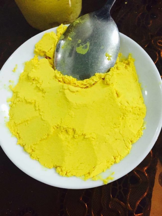 Tinh bột nghệ nguyên chất nhà làm 500g