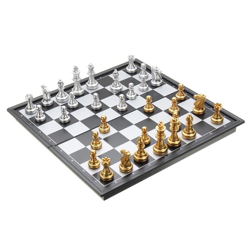Bộ bàn cờ vua nam châm 25cm ( màu vàng - bạc )