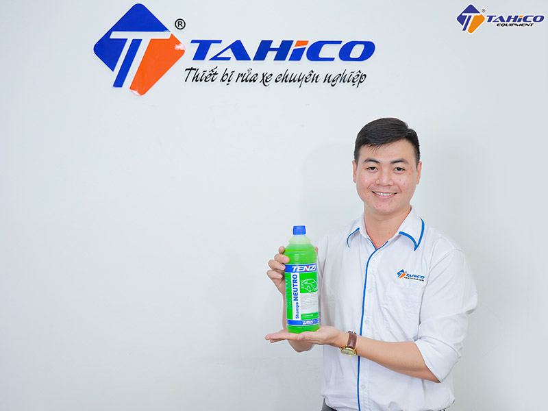Dung dịch rửa xe có chạm Tenzi – Shampo Neutro 1 lít