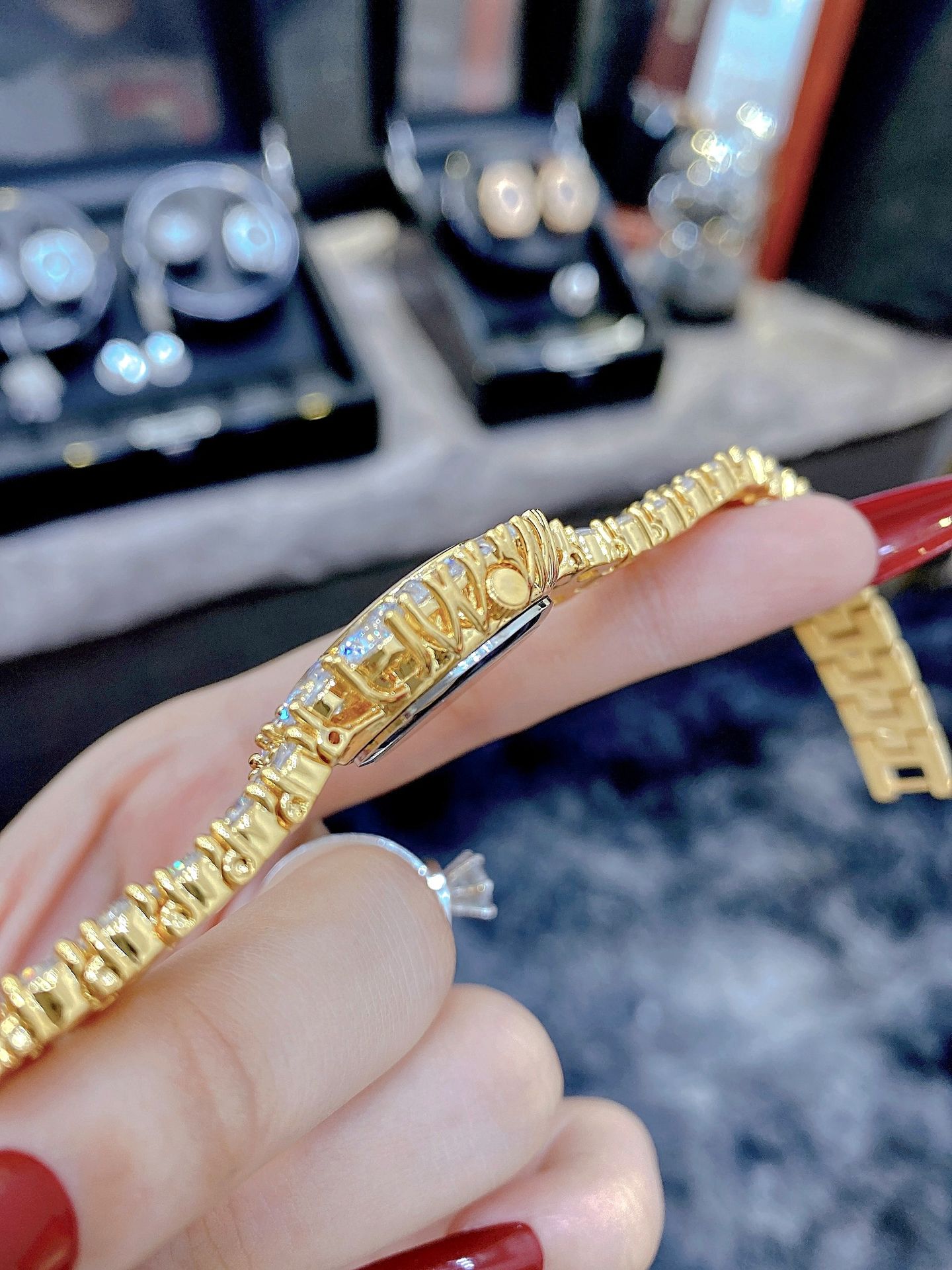 Đồng hồ nữ ROYAL CROWN 1412 fullbox