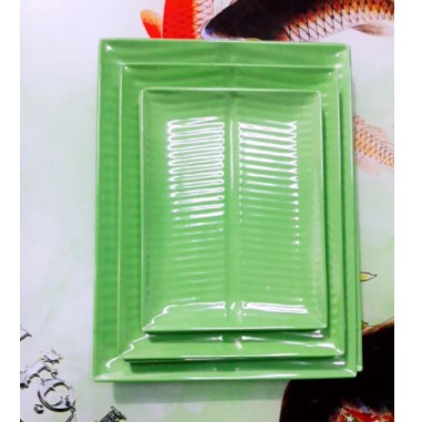 Đĩa nhựa hình lá chuối