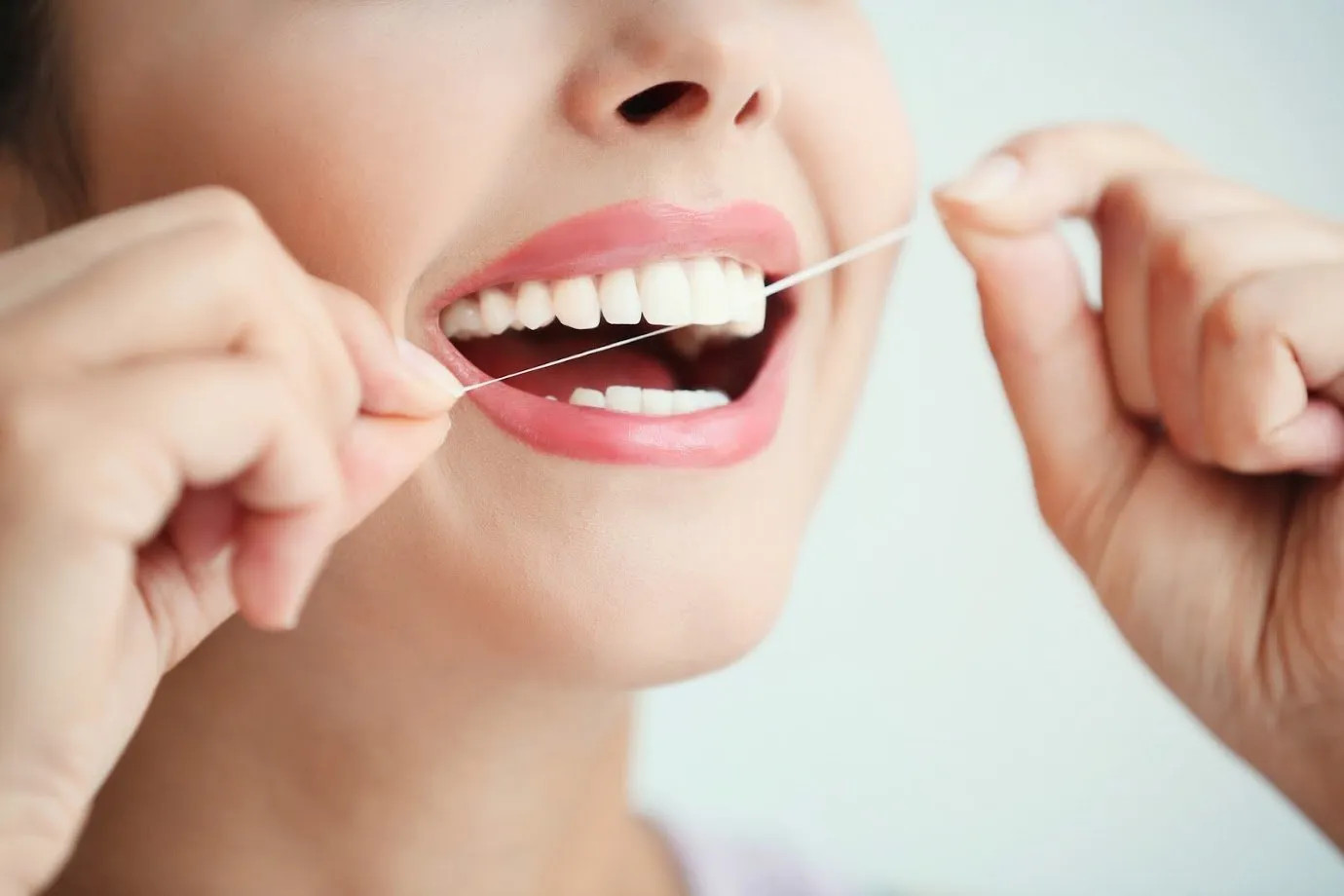 Chỉ Nha Khoa Oral-B Satin Tape Dental Floss 25m Mint - Made In Ireland, Làm Sạch Kẽ Răng, Loại Bỏ Thức Ăn Thừa
