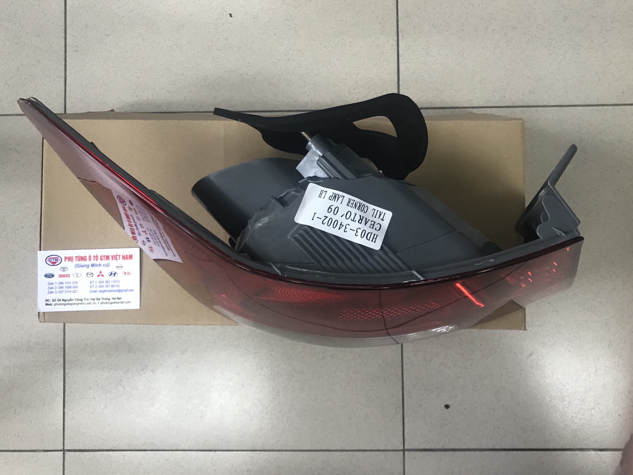Đèn Hậu Mảnh Ngoài Cerato 2009