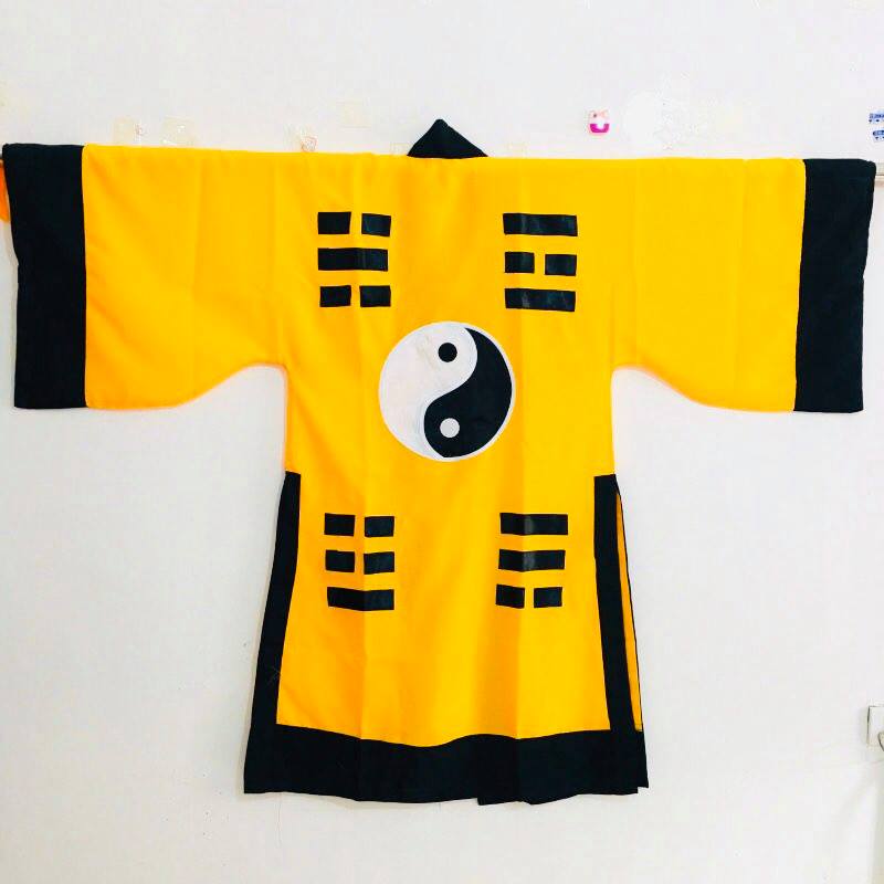 Áo cổ trang bát quái màu vàng