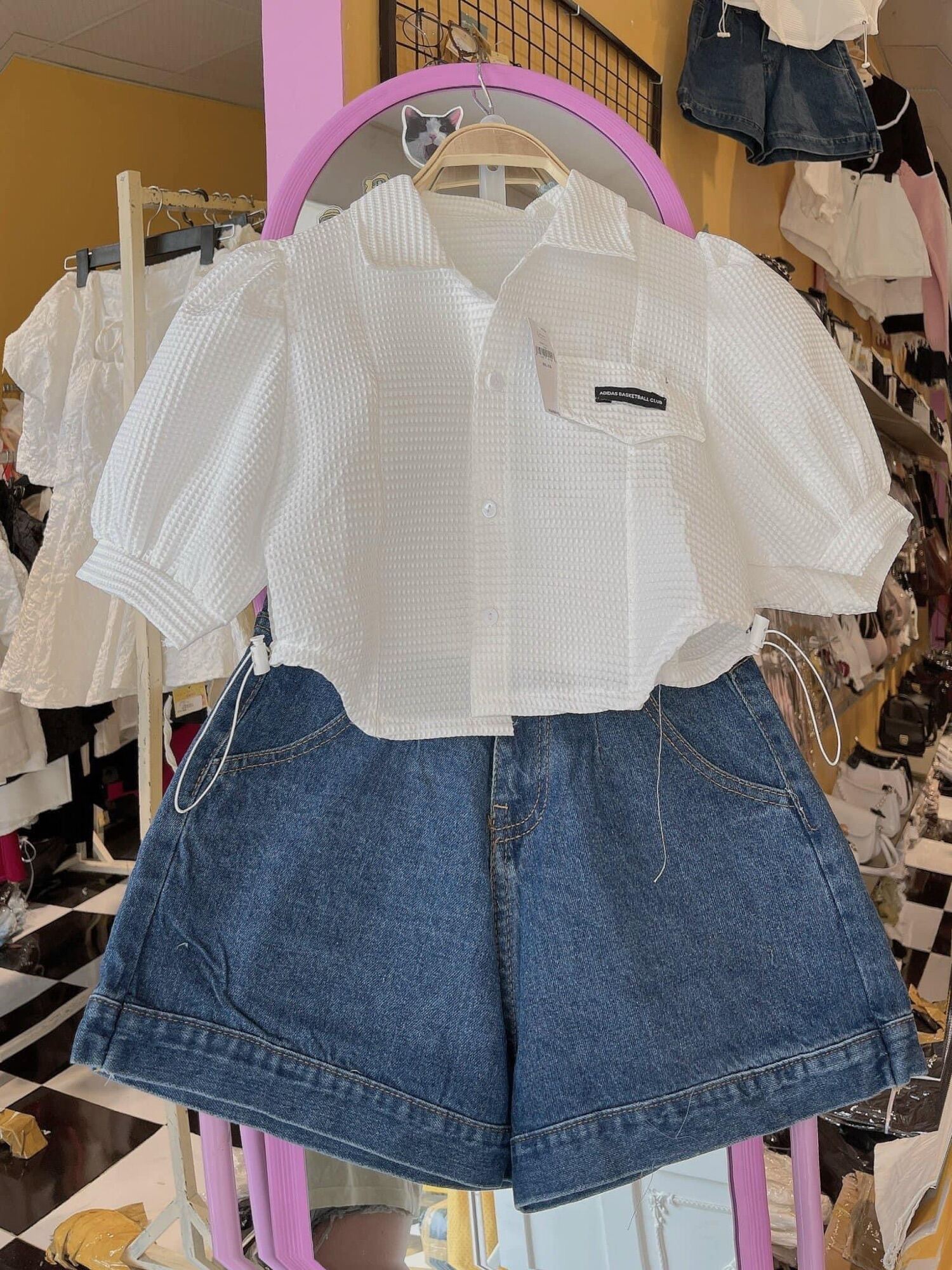 Áo sơ mi croptop dây rút